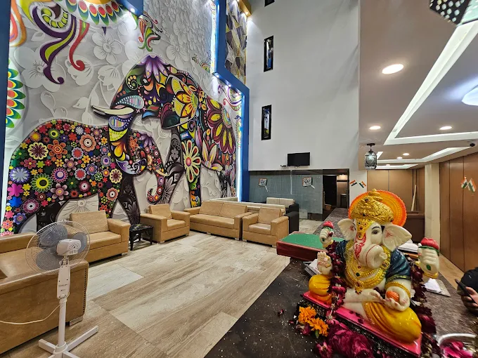 Hotel The Gold Inn by Sanskriti Confluence Events – Premium budget-friendly 4-star hotel in Karol Bagh, New Delhi with modern amenities and prime location near Karol Bagh Metro Station.